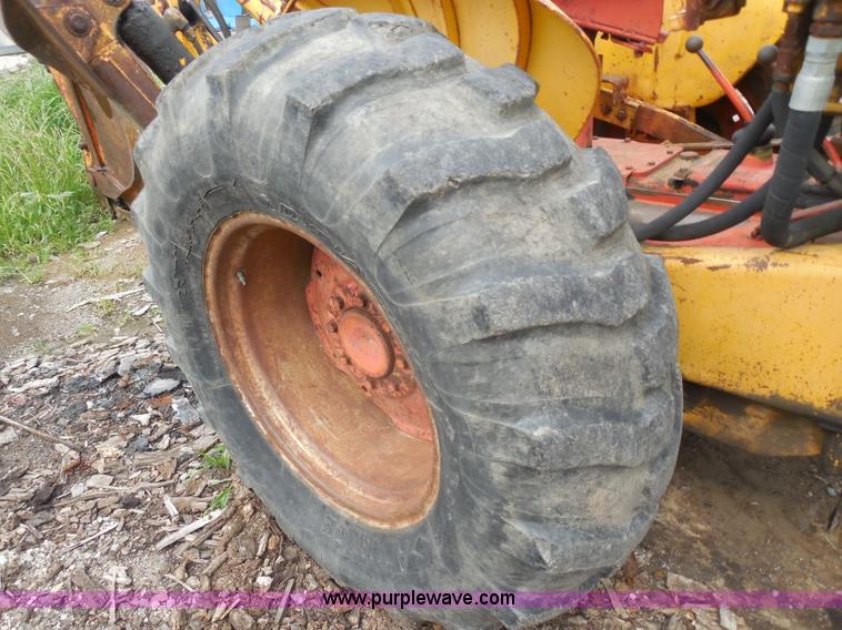 image for item H9837 1967 Case 580 backhoe