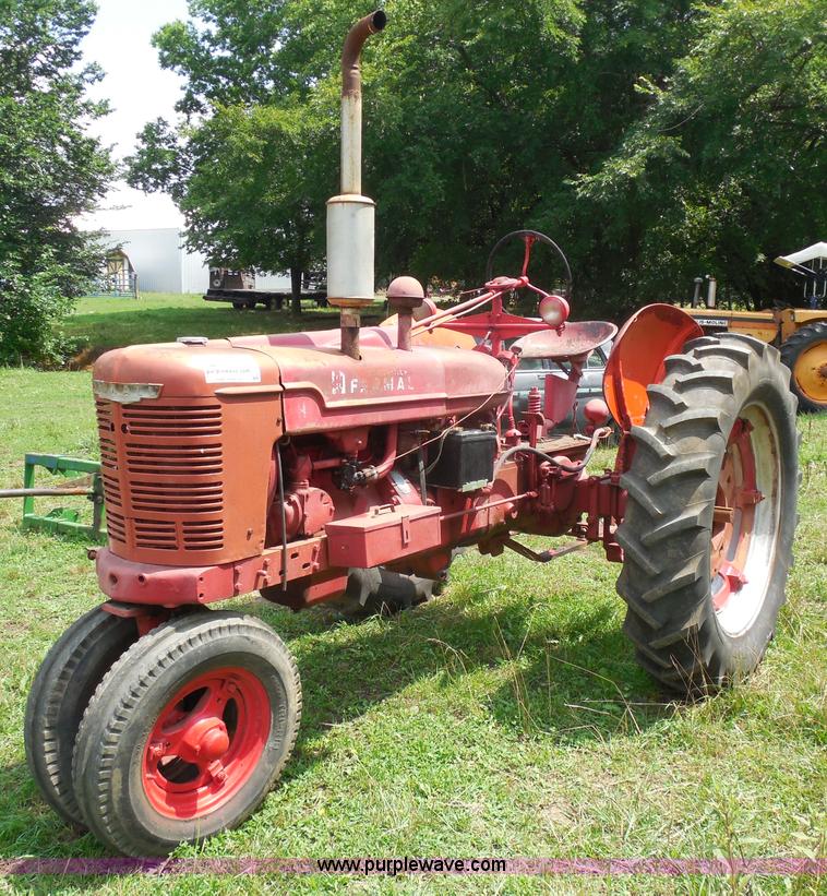 image for item H9840 Mccormick Farmall H tractor