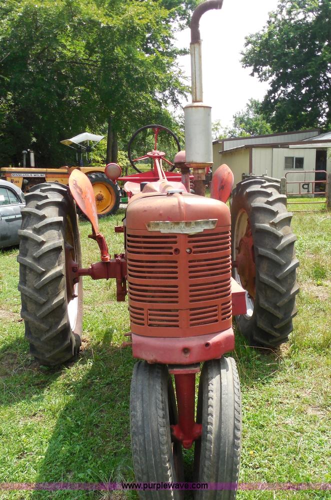 image for item H9840 Mccormick Farmall H tractor