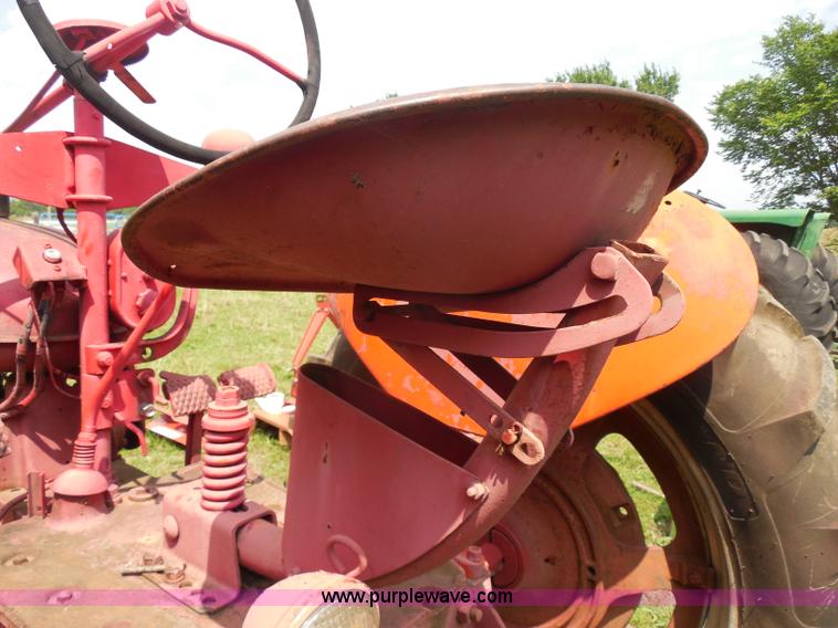image for item H9840 Mccormick Farmall H tractor