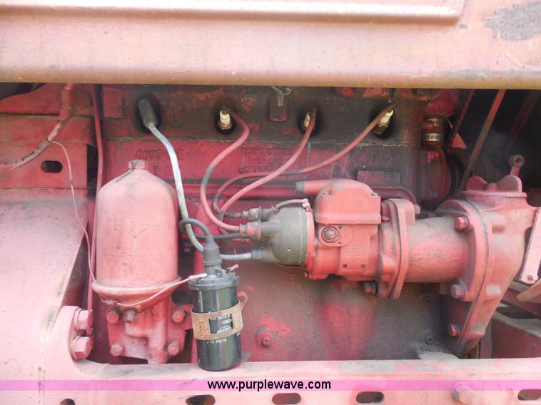 image for item H9840 Mccormick Farmall H tractor