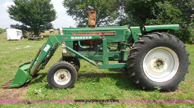 image for item H9841 Oliver 1600 tractor