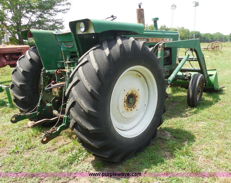 image for item H9841 Oliver 1600 tractor