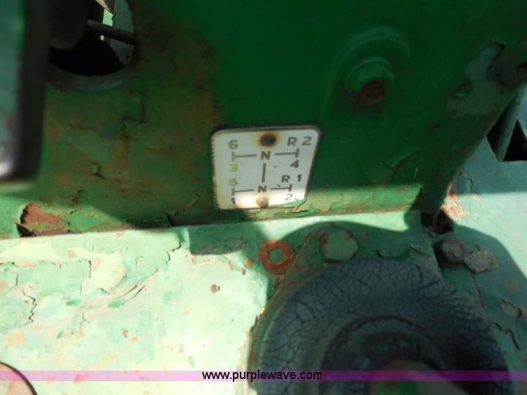 image for item H9841 Oliver 1600 tractor