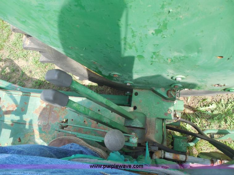 image for item H9841 Oliver 1600 tractor