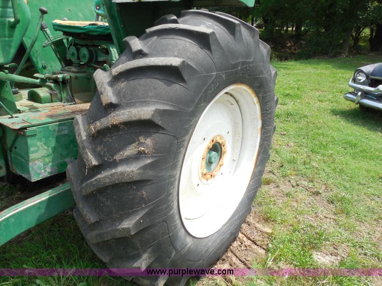 image for item H9841 Oliver 1600 tractor