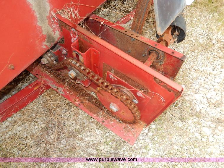 image for item I4377 1997 Case IH 1083 corn head