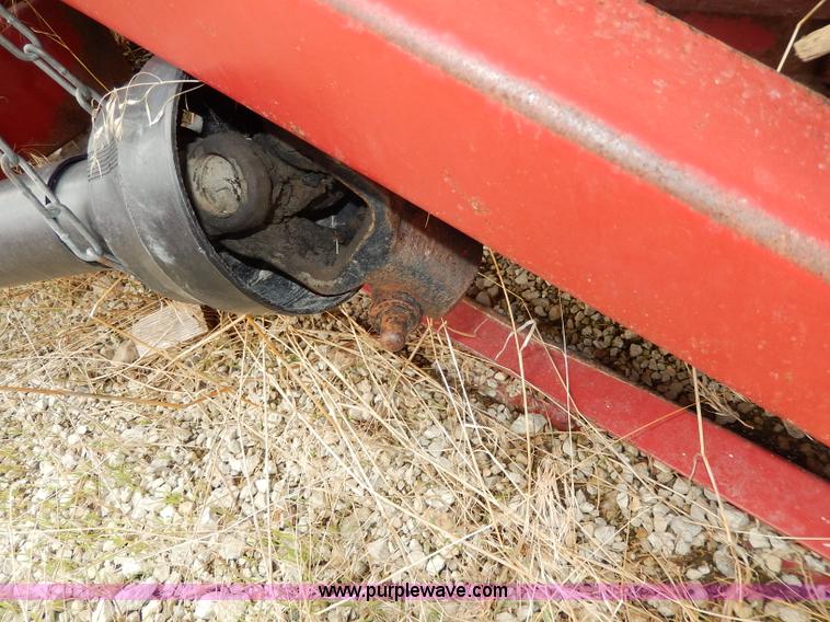 image for item I4377 1997 Case IH 1083 corn head