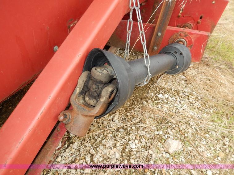 image for item I4377 1997 Case IH 1083 corn head