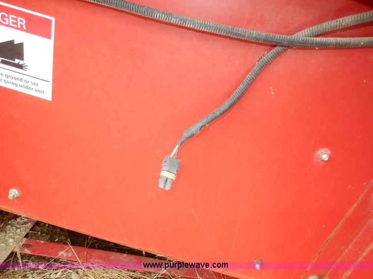 image for item I4377 1997 Case IH 1083 corn head