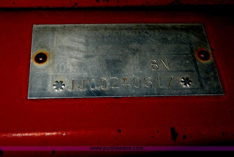 image for item I4377 1997 Case IH 1083 corn head