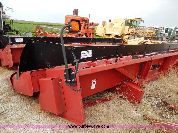 image for item I4378 1998 Case IH 1083 corn head