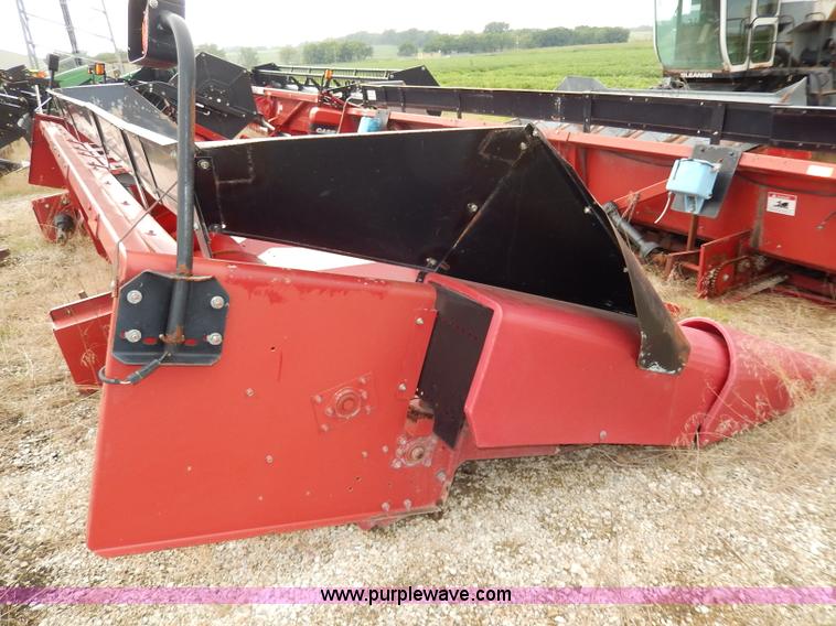 image for item I4378 1998 Case IH 1083 corn head