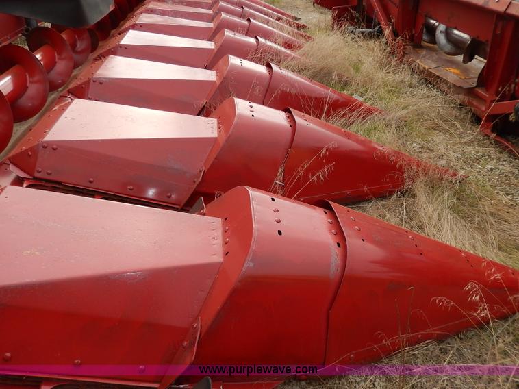 image for item I4378 1998 Case IH 1083 corn head