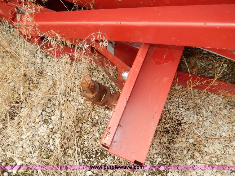 image for item I4378 1998 Case IH 1083 corn head