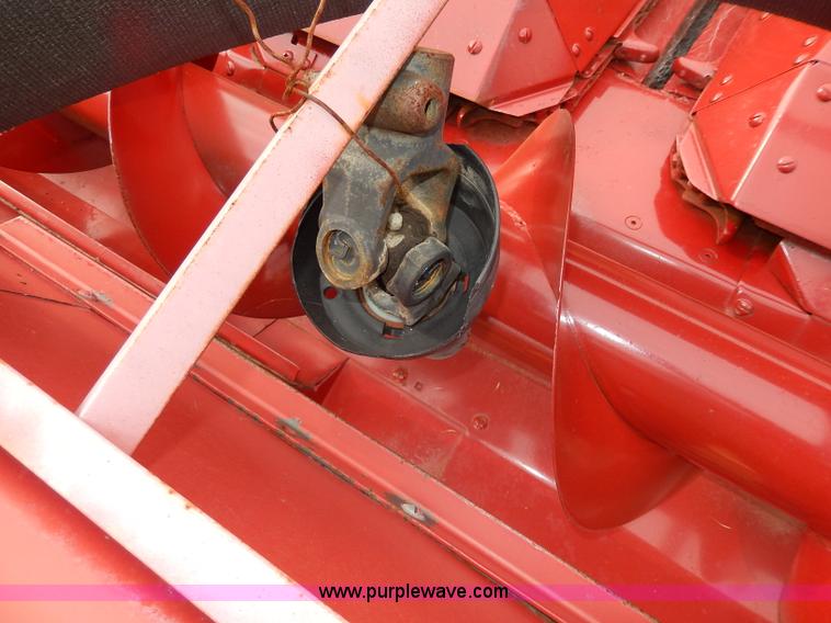 image for item I4378 1998 Case IH 1083 corn head
