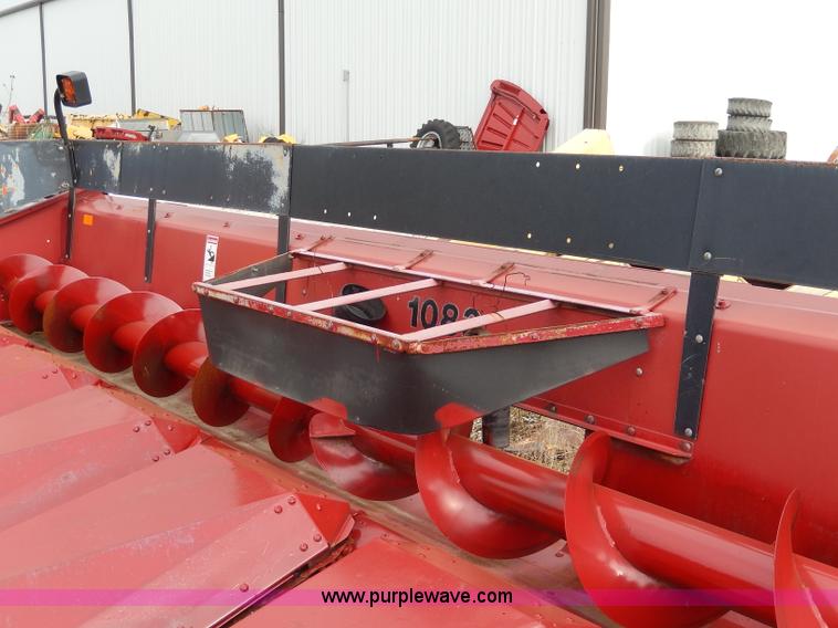 image for item I4378 1998 Case IH 1083 corn head