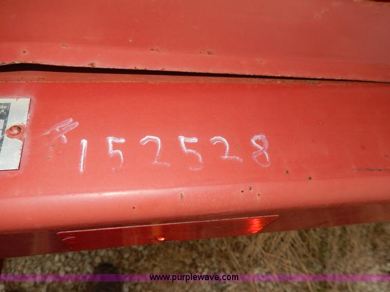 image for item I4378 1998 Case IH 1083 corn head