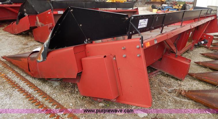 image for item I4379 1995 Case IH 1083 corn head