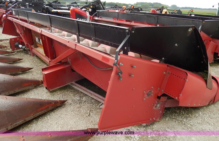 image for item I4379 1995 Case IH 1083 corn head