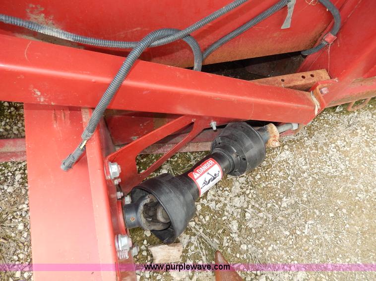 image for item I4379 1995 Case IH 1083 corn head