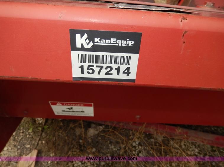 image for item I4379 1995 Case IH 1083 corn head