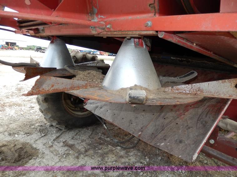 image for item I4434 1979 International 1460 Axial-Flow combine