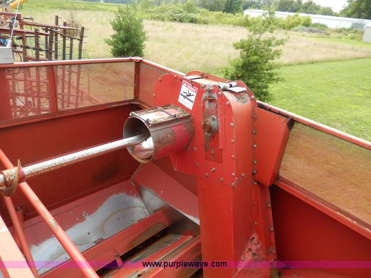 image for item I4434 1979 International 1460 Axial-Flow combine