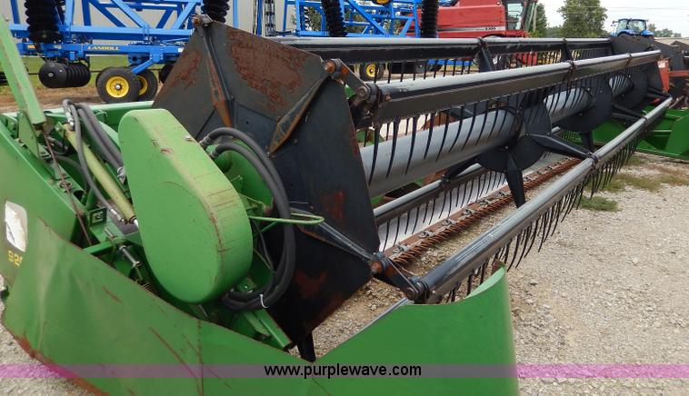 image for item I4435 1990 John Deere 920 20' flex head