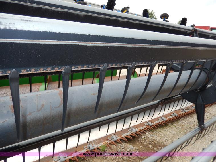 image for item I4435 1990 John Deere 920 20' flex head