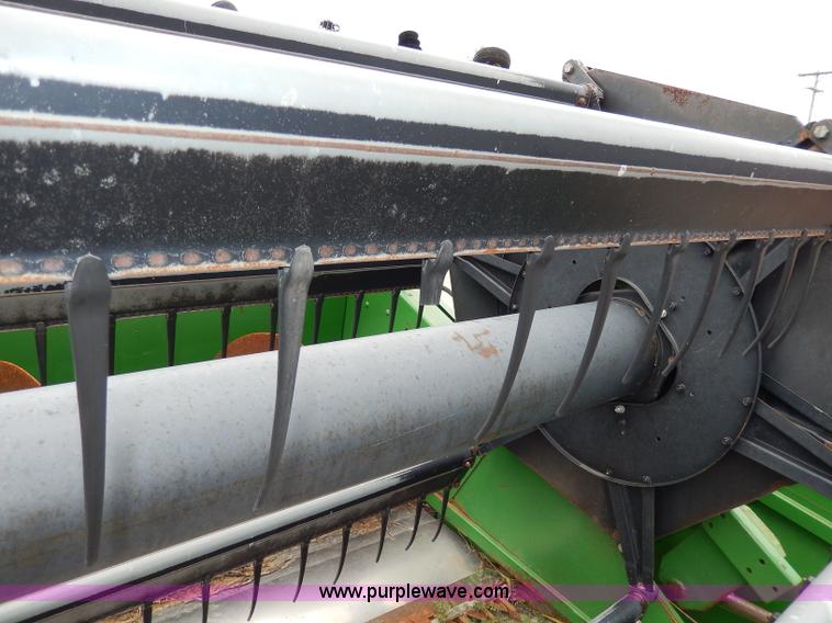 image for item I4435 1990 John Deere 920 20' flex head
