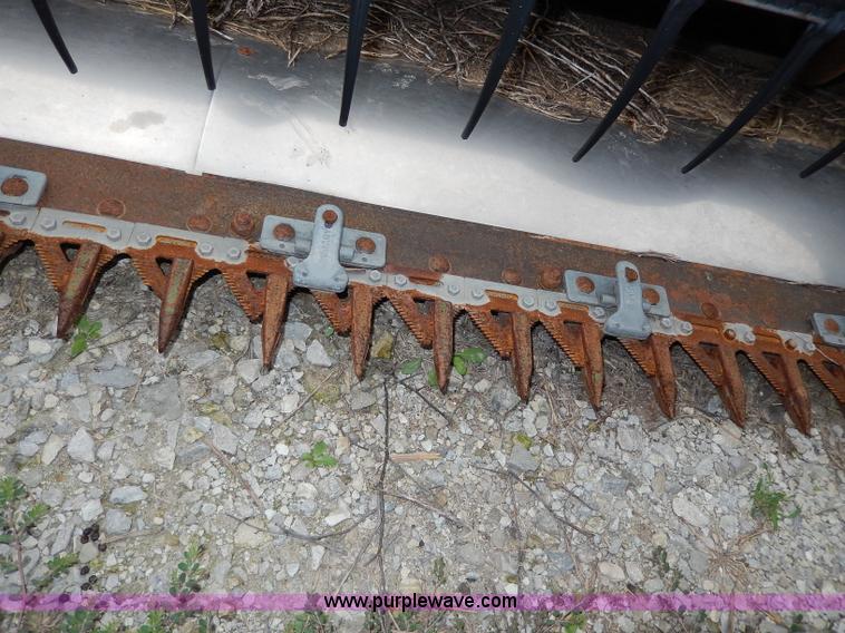 image for item I4435 1990 John Deere 920 20' flex head