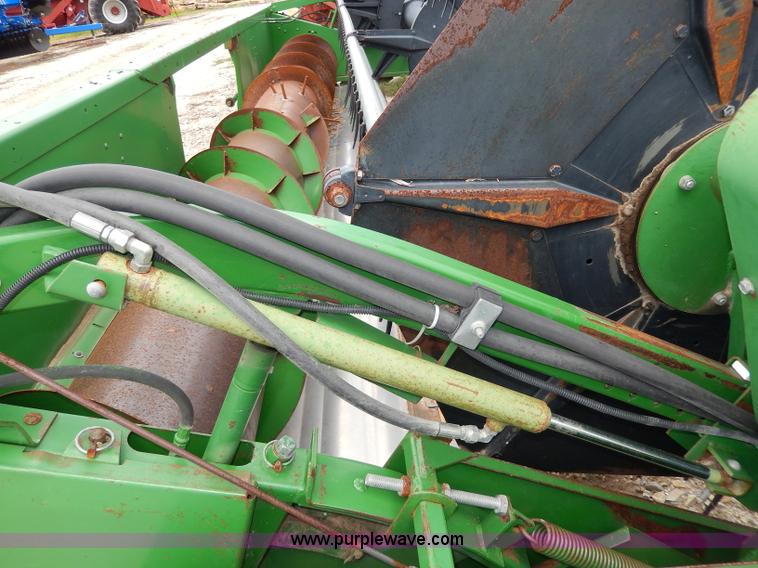 image for item I4435 1990 John Deere 920 20' flex head