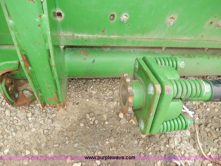 image for item I4435 1990 John Deere 920 20' flex head