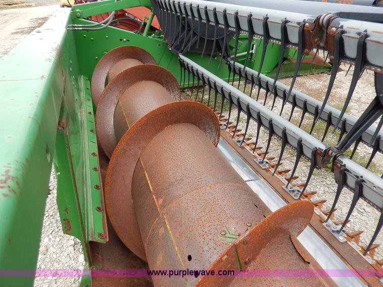 image for item I4435 1990 John Deere 920 20' flex head