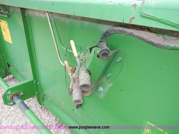 image for item I4435 1990 John Deere 920 20' flex head