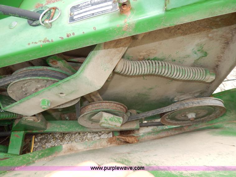 image for item I4435 1990 John Deere 920 20' flex head