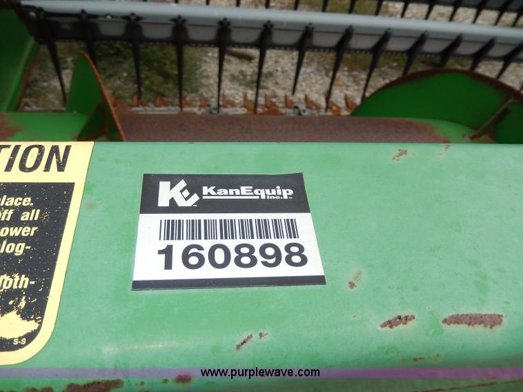 image for item I4435 1990 John Deere 920 20' flex head