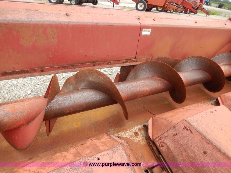image for item I4436 International 863 corn head