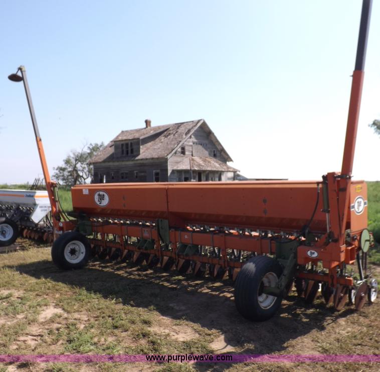 image for item I7646 Tye grain drill