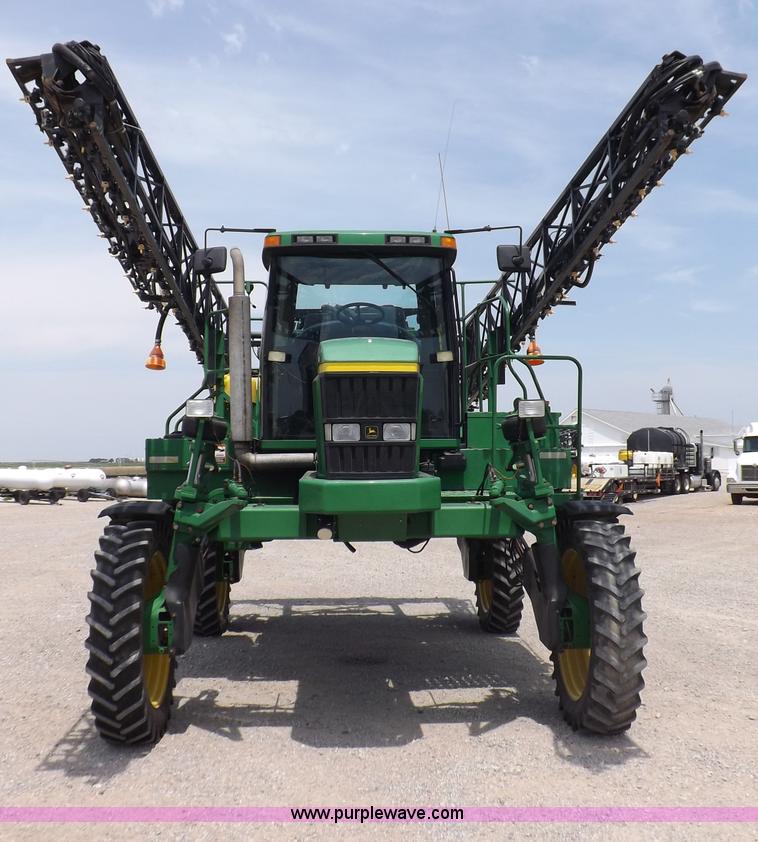 image for item I7683 1998 John Deere 4700 sprayer