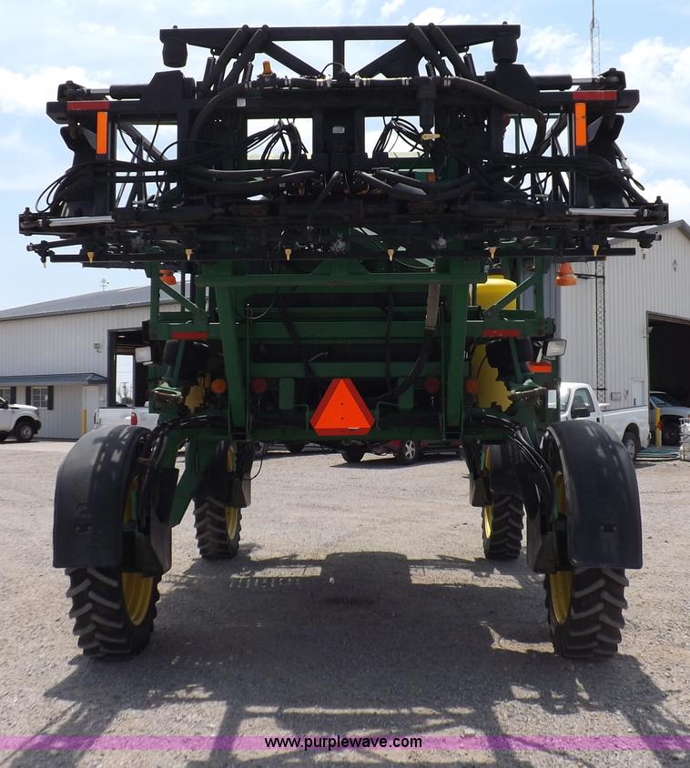 image for item I7683 1998 John Deere 4700 sprayer