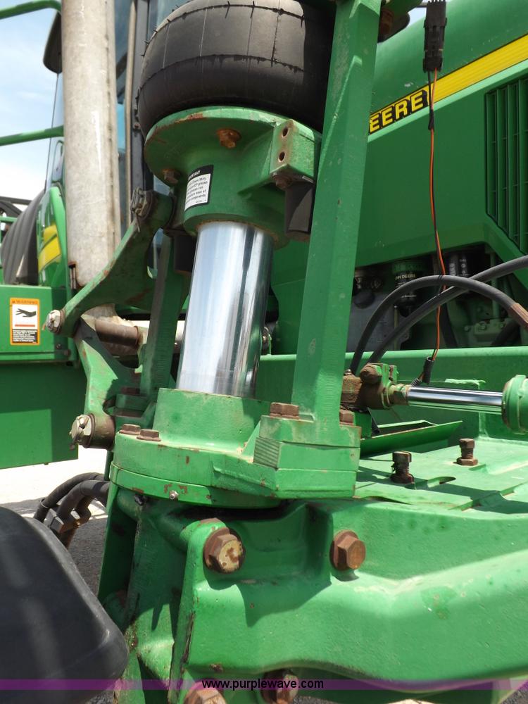 image for item I7683 1998 John Deere 4700 sprayer