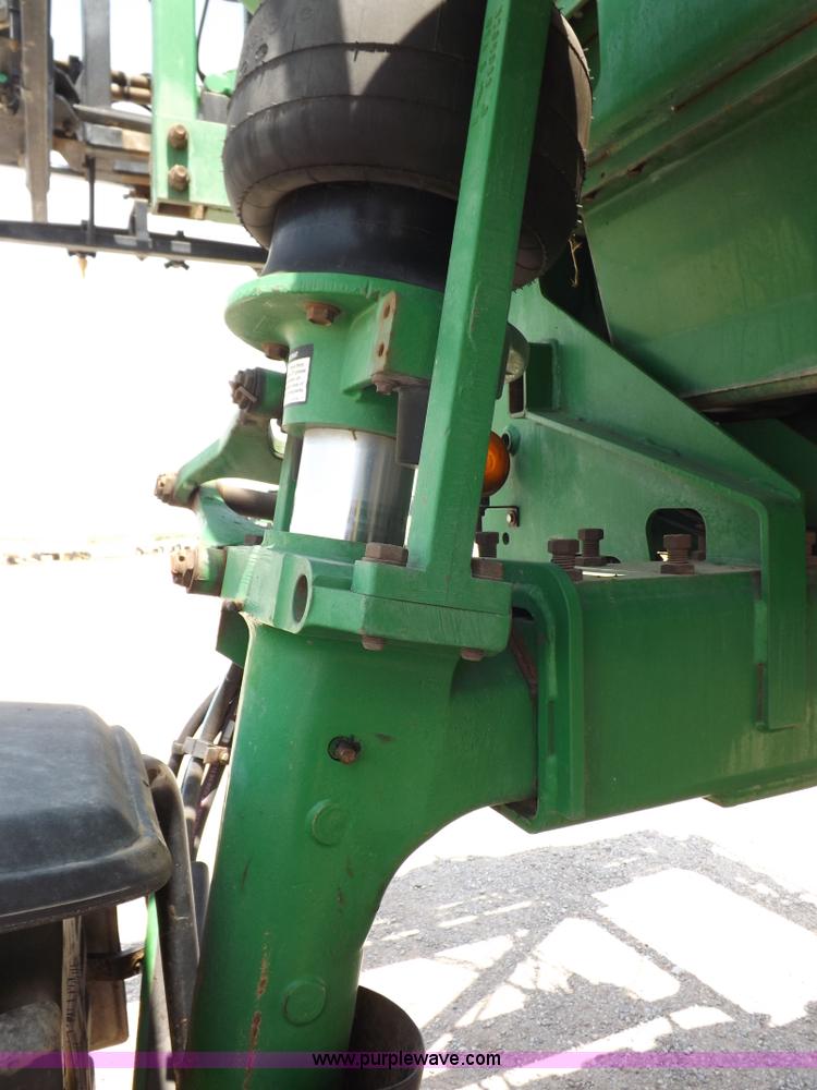 image for item I7683 1998 John Deere 4700 sprayer