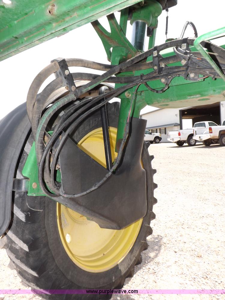 image for item I7683 1998 John Deere 4700 sprayer
