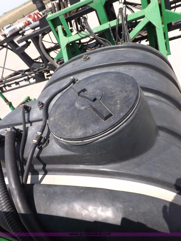 image for item I7683 1998 John Deere 4700 sprayer