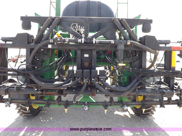 image for item I7683 1998 John Deere 4700 sprayer