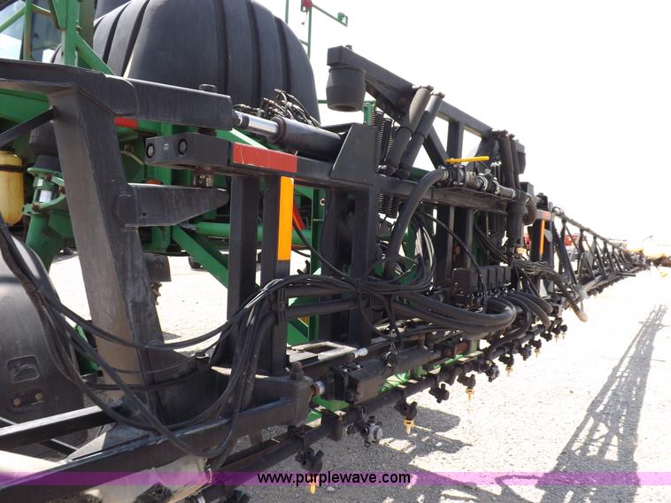 image for item I7683 1998 John Deere 4700 sprayer