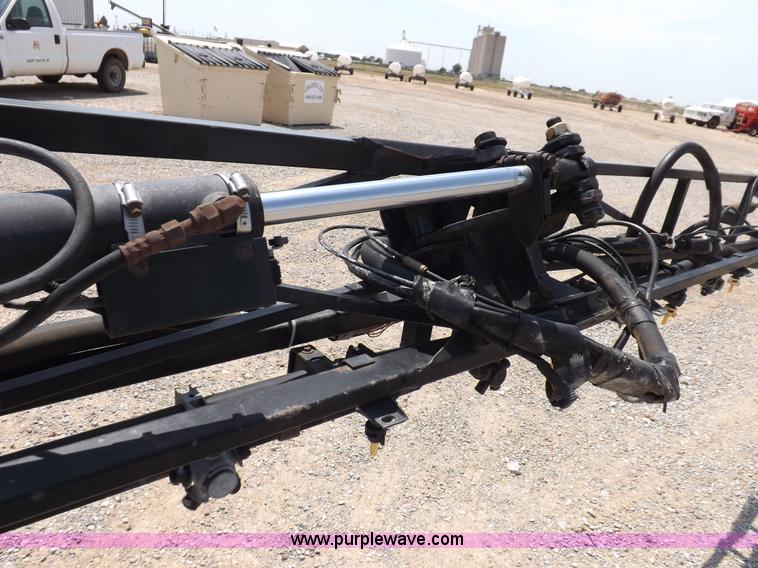 image for item I7683 1998 John Deere 4700 sprayer