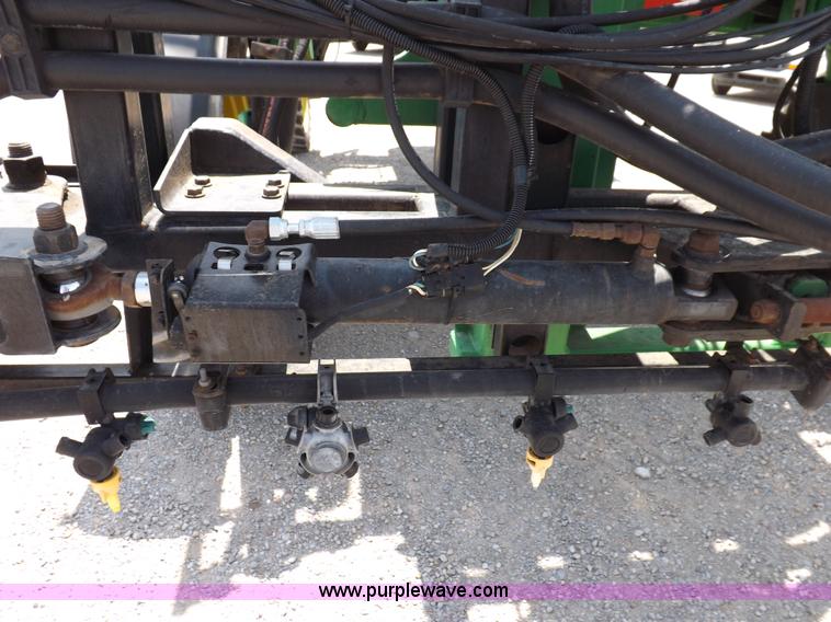 image for item I7683 1998 John Deere 4700 sprayer